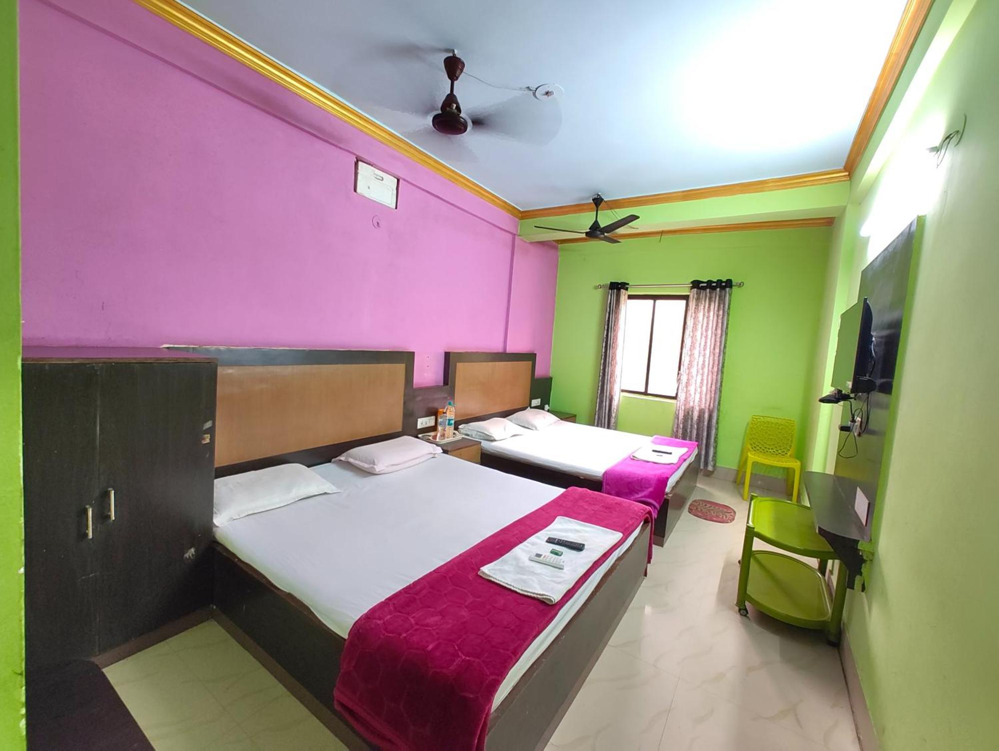 Goroomgo Samrat Palace Puri Near Sea Beach With Parking Facilities - Restaurant Available - Couple Friendly Bagian luar foto