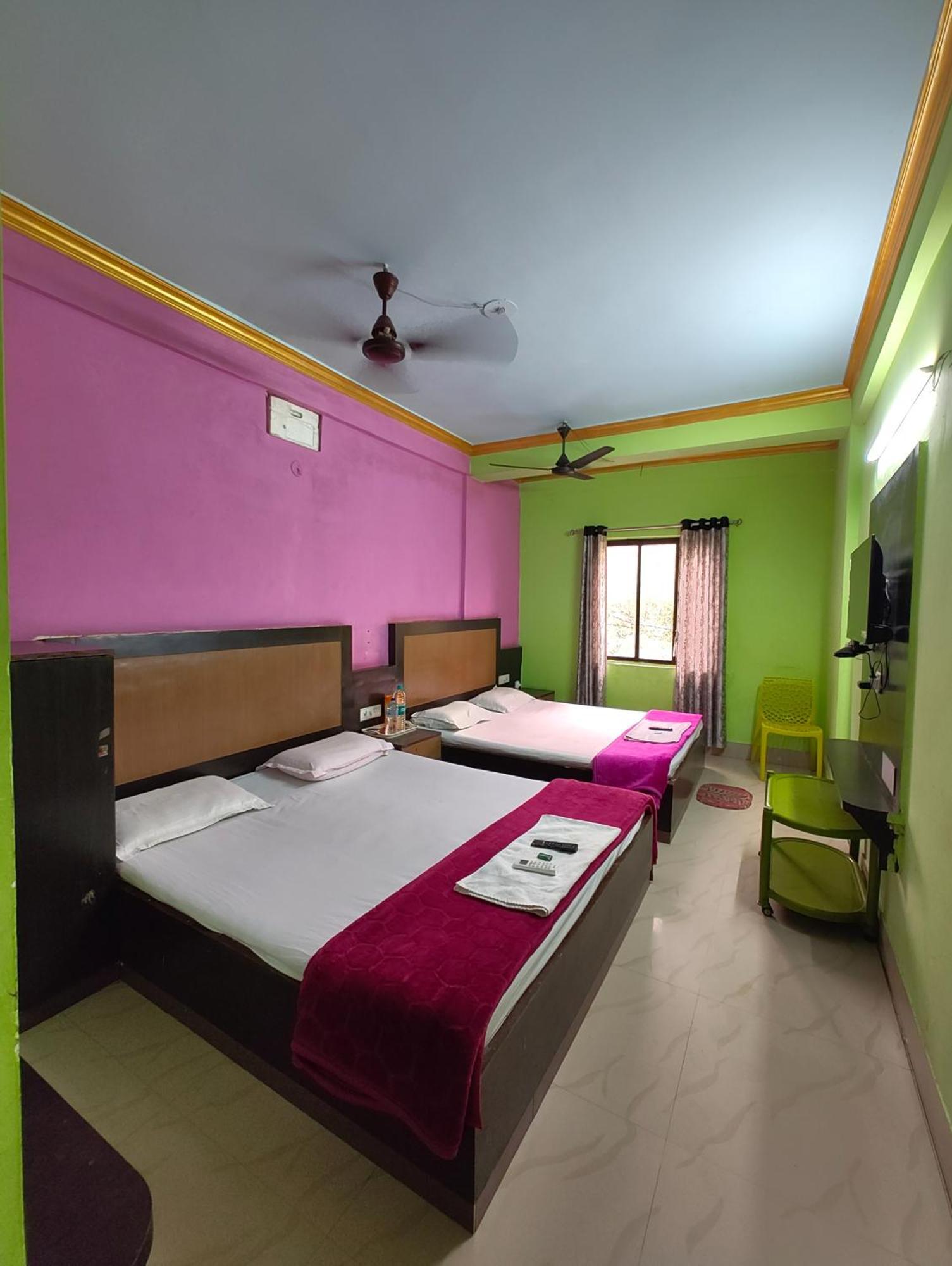 Goroomgo Samrat Palace Puri Near Sea Beach With Parking Facilities - Restaurant Available - Couple Friendly Bagian luar foto