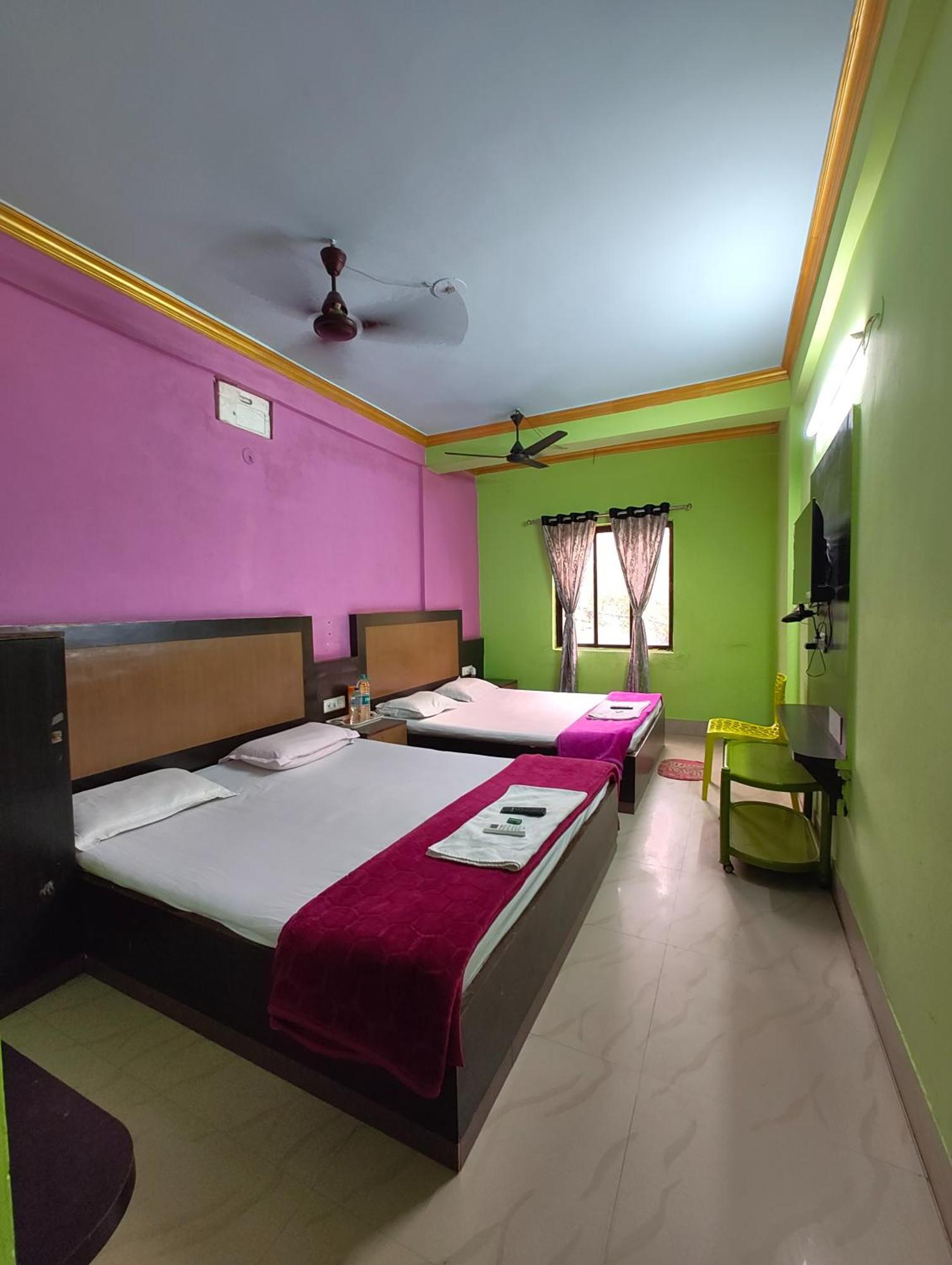 Goroomgo Samrat Palace Puri Near Sea Beach With Parking Facilities - Restaurant Available - Couple Friendly Bagian luar foto