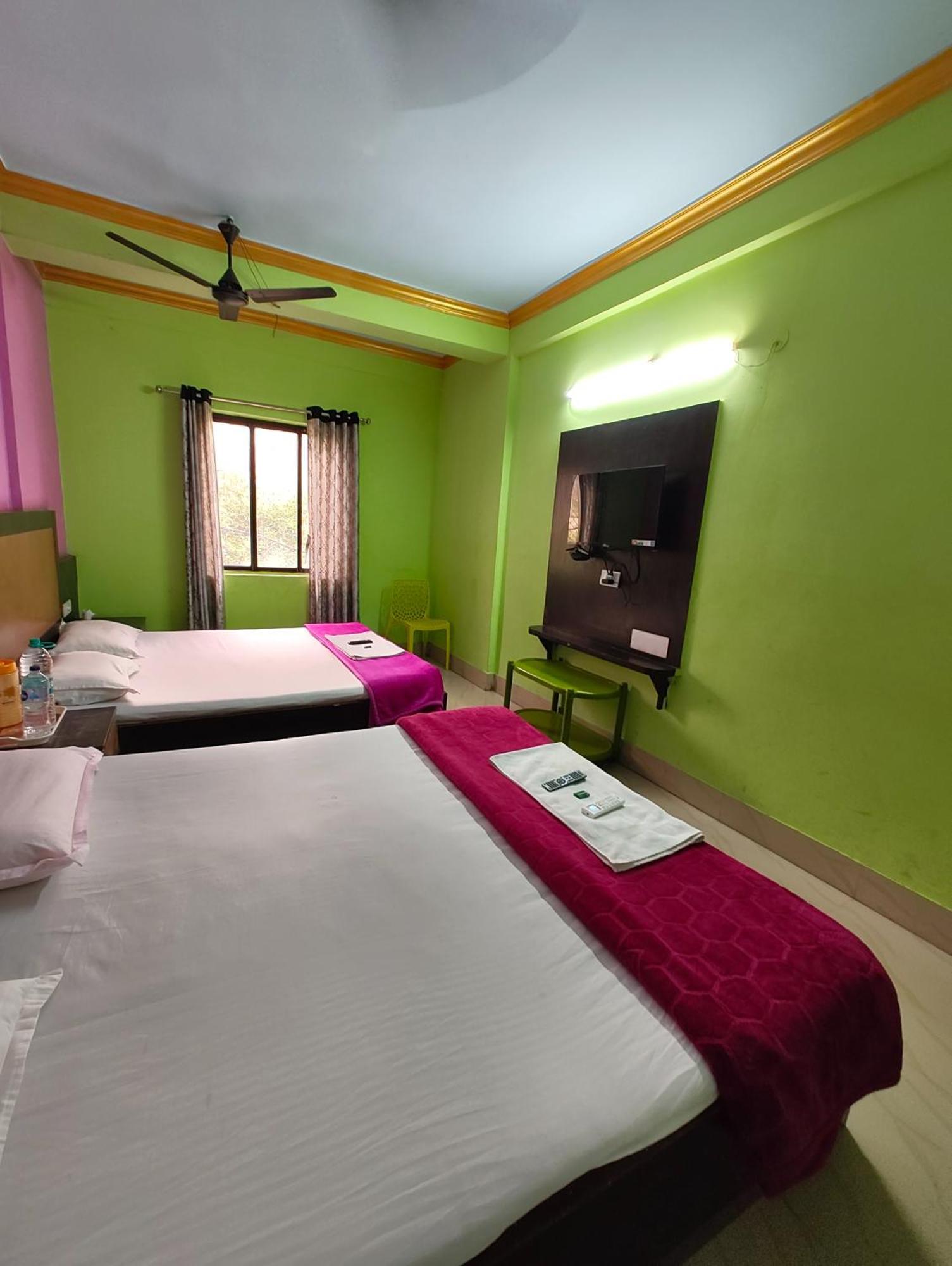 Goroomgo Samrat Palace Puri Near Sea Beach With Parking Facilities - Restaurant Available - Couple Friendly Bagian luar foto