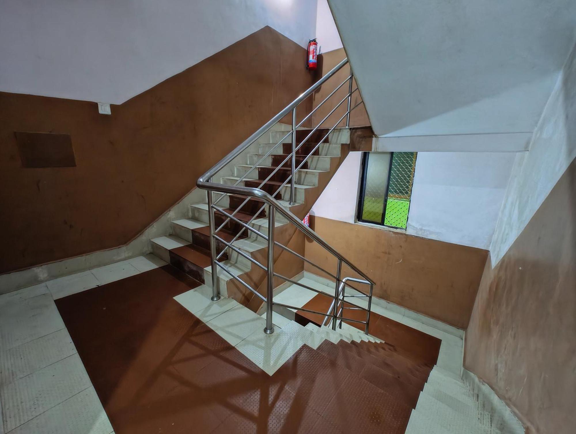 Goroomgo Samrat Palace Puri Near Sea Beach With Parking Facilities - Restaurant Available - Couple Friendly Bagian luar foto
