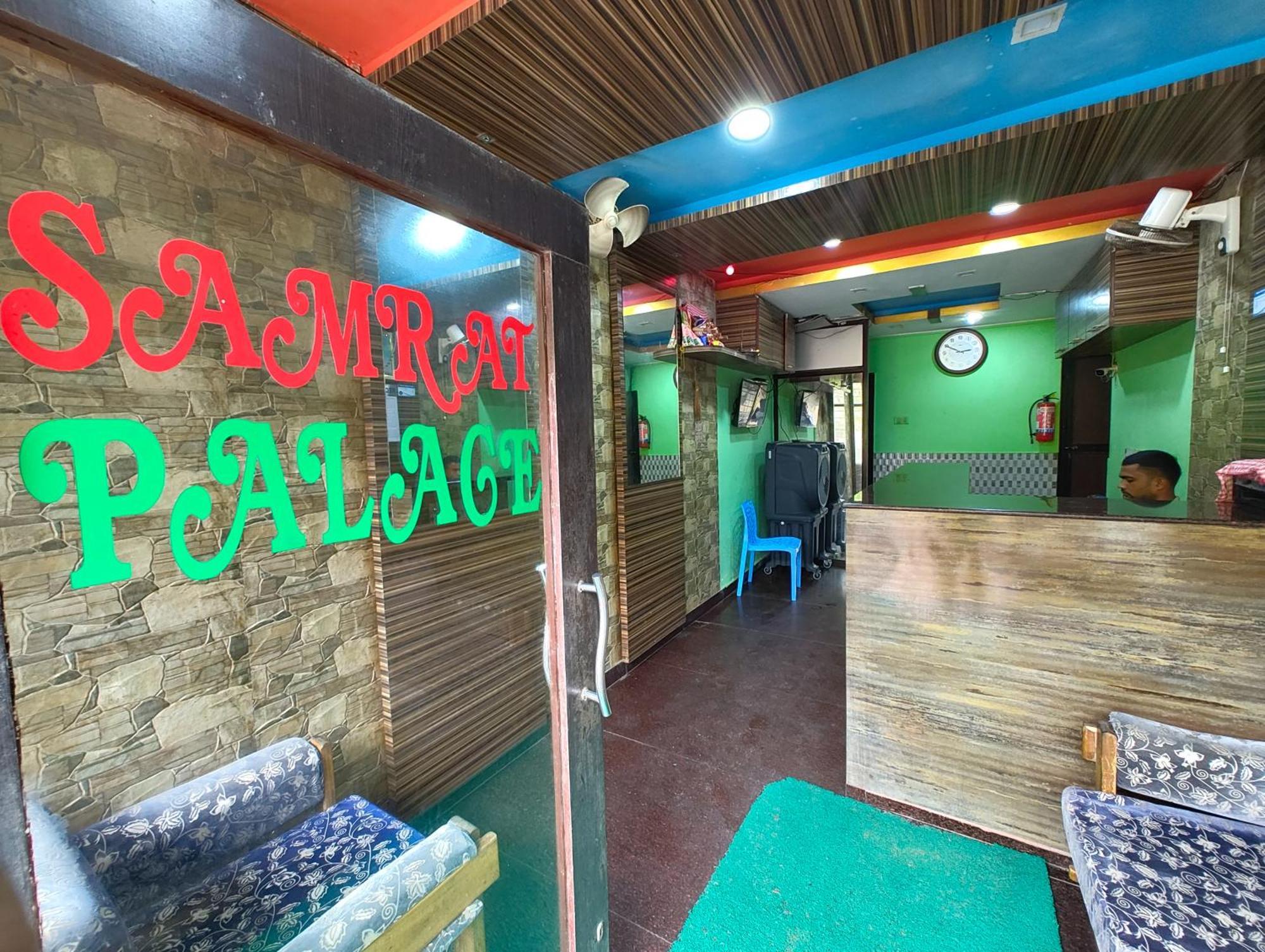 Goroomgo Samrat Palace Puri Near Sea Beach With Parking Facilities - Restaurant Available - Couple Friendly Bagian luar foto